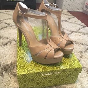 Gianni Bini Nude Pumps
